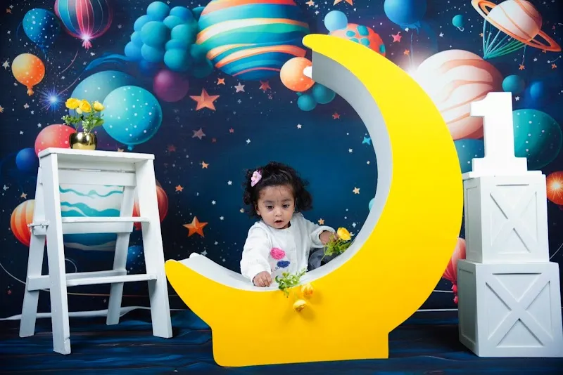 Little Poses Kids Photography Studio