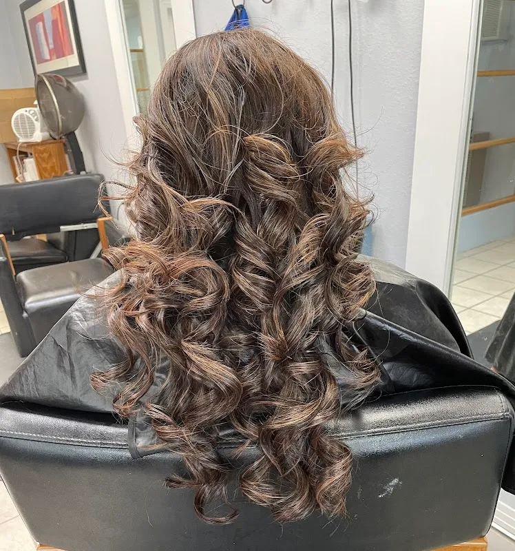 Capelli Hair Studio