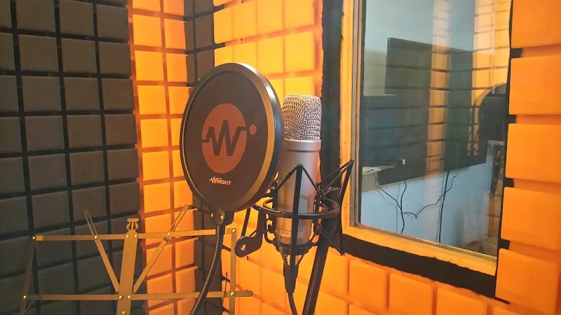 PINE THORN PRODUCTIONS MUSIC STUDIO