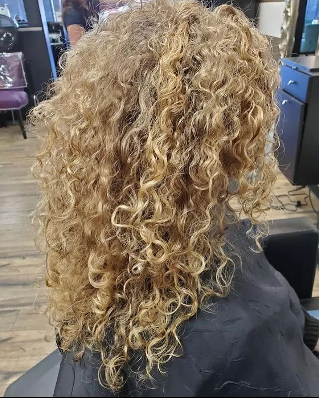 Luxe Salon