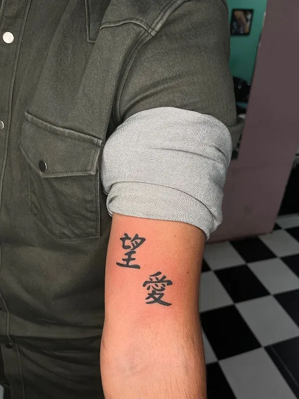 Stud In Tattoos guntur