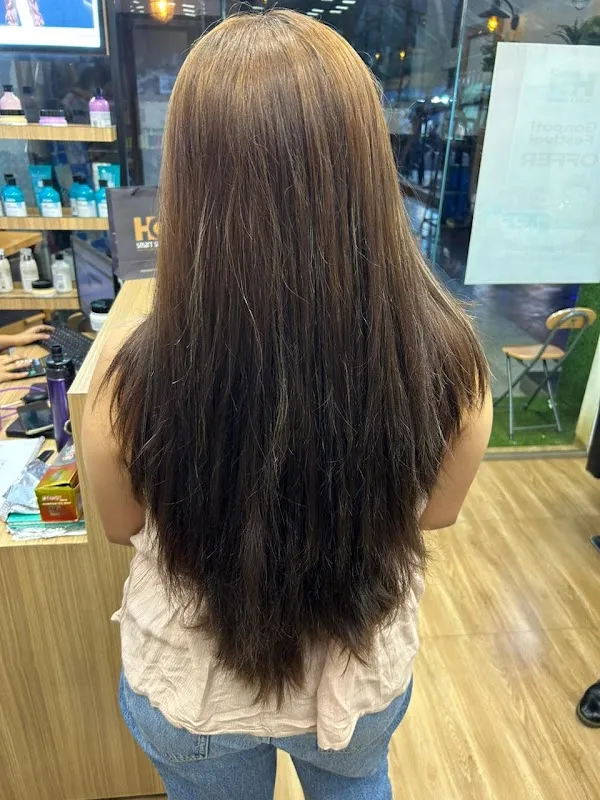 HQ² Smart Salon Goregaon