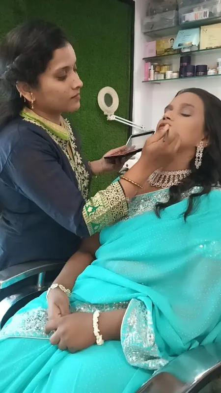 Sonam Beauty & Style Salon Akluj Solapur