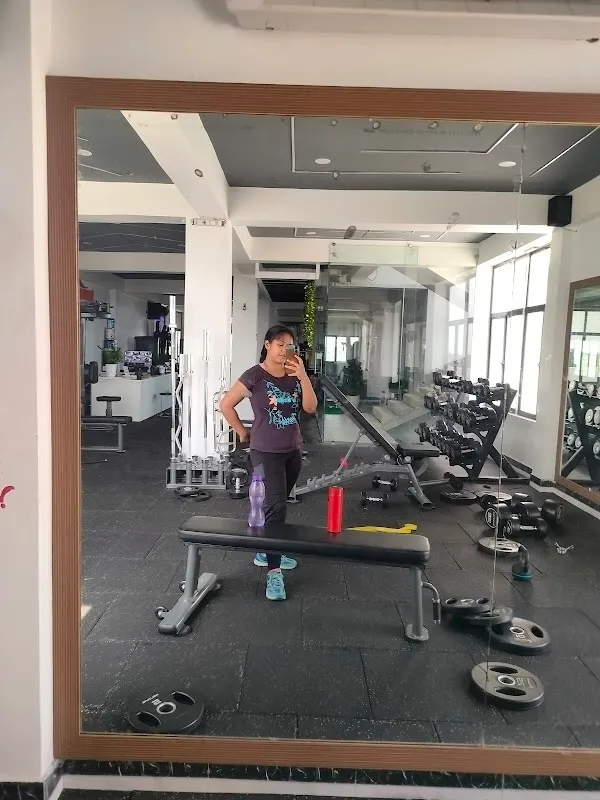 HB FITNESS STUDIO