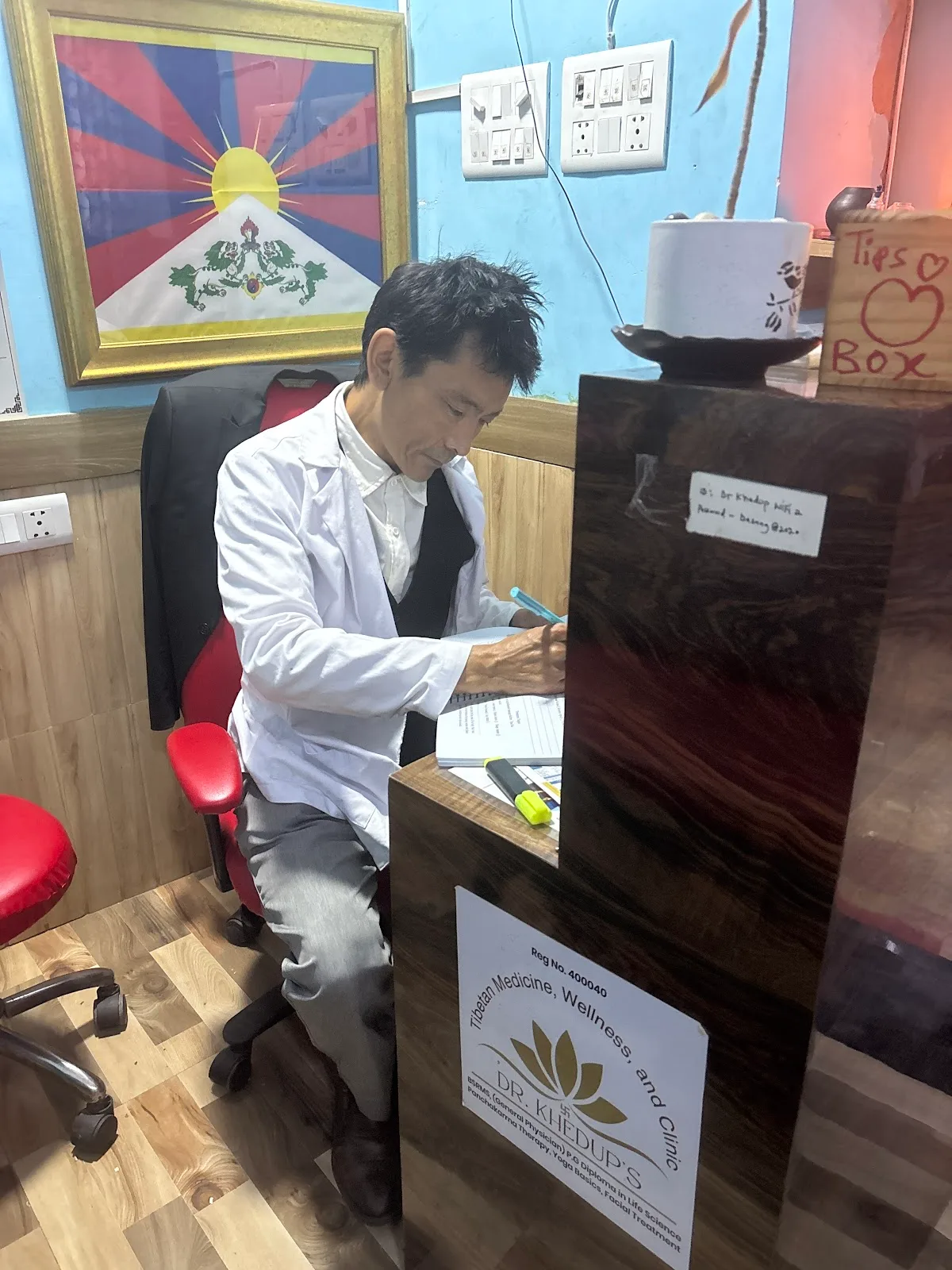 Dr Khedup's Tibetan Medicine, Massage and Clinic