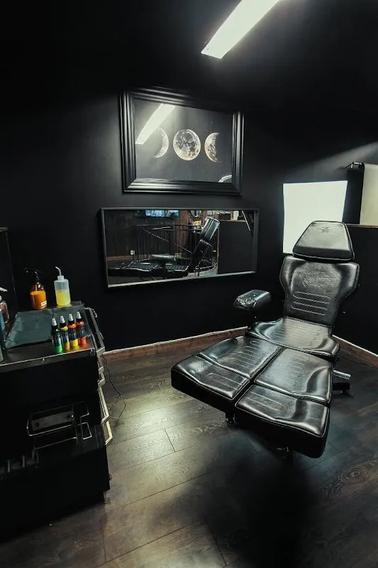 Sumit Tattoo studio