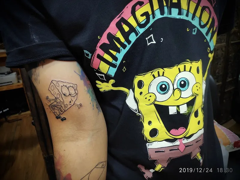 NEEDLES & MONKEY Tattoo and piercing studio