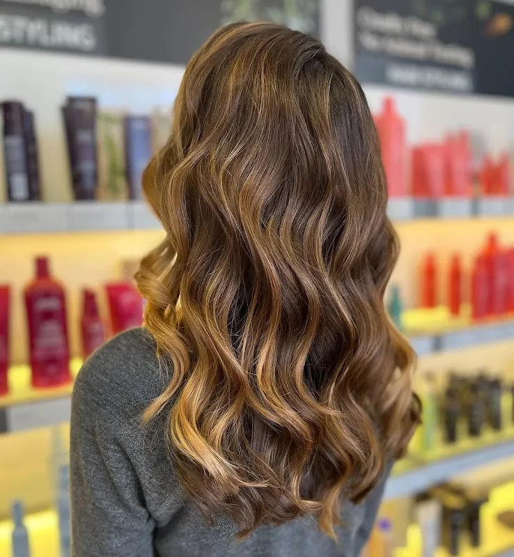 Salon Fleur de Lis