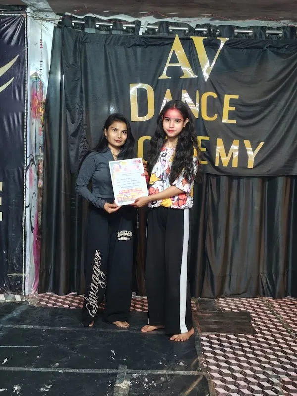 AV DANCE ACADEMY