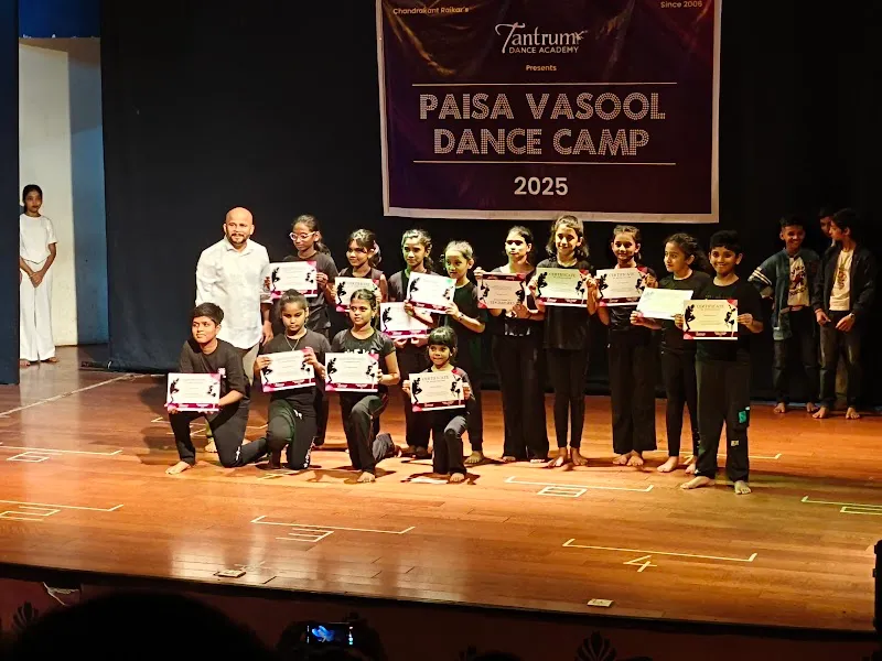 TANTRUM DANCE ACADEMY (Kalwa|Kharegaon)