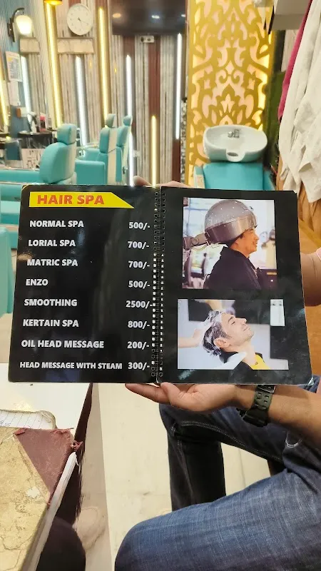 Black Scissor unisex salon munirka