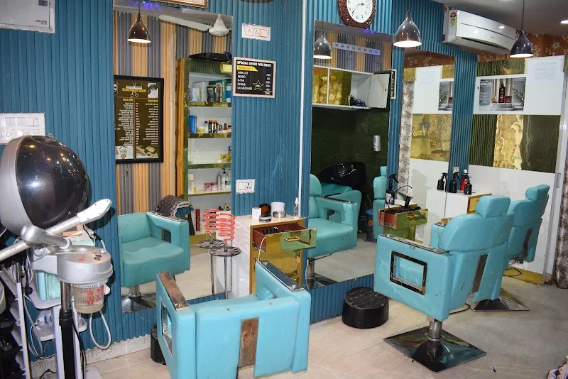 Black Scissor unisex salon munirka