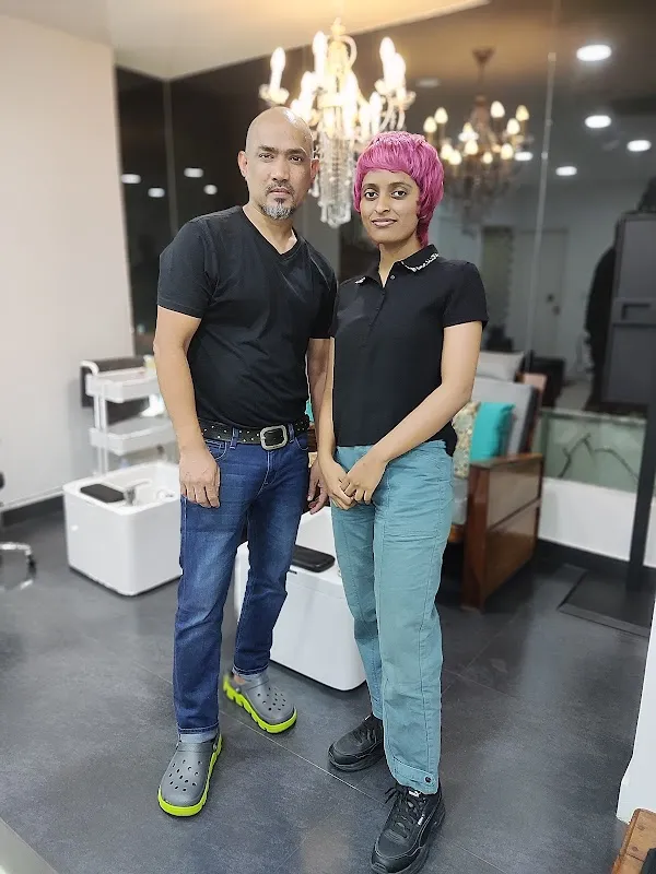 SALON SQUEEZE - THE BEST HAIRSTYLIST IN BANGALORE / THE BEST SALON IN BANGALORE