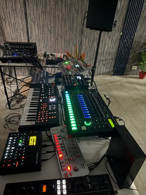 RESET NETWORKS STUDIOS रीसेट नेटवर्क्स स्टूडियोज