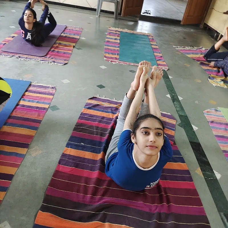 RUKU'S YOGA CLASSES