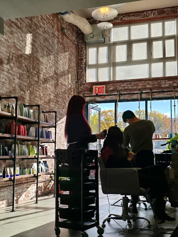Vikkie Hair Lab
