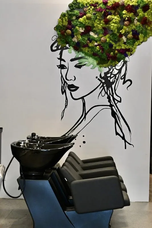 Vikkie Hair Lab