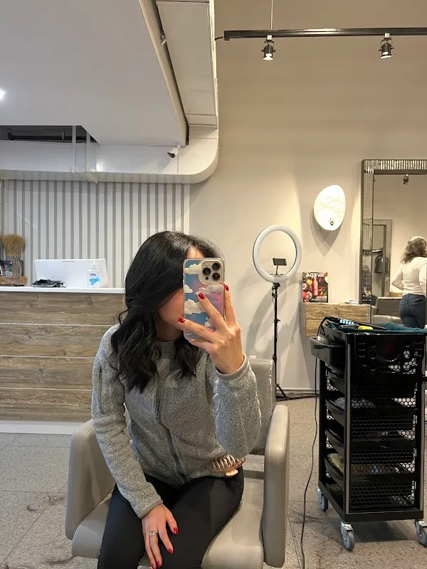 Vikkie Hair Lab
