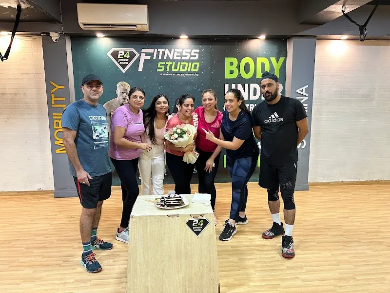 24 FITNESS STUDIO