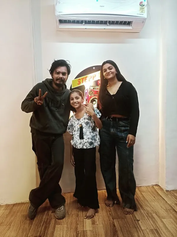 Steppin moves dance studio