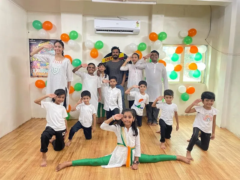 Steppin moves dance studio