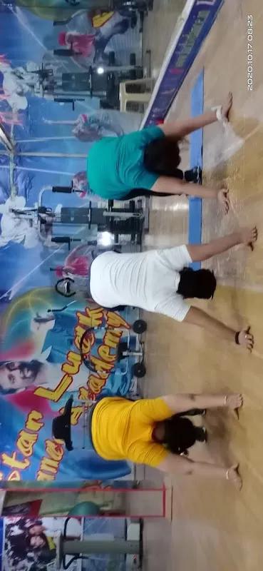 Lucky Dance Academy.