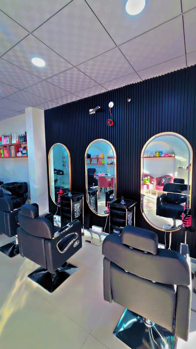 Dhir’s Beautello Unisex Saloon