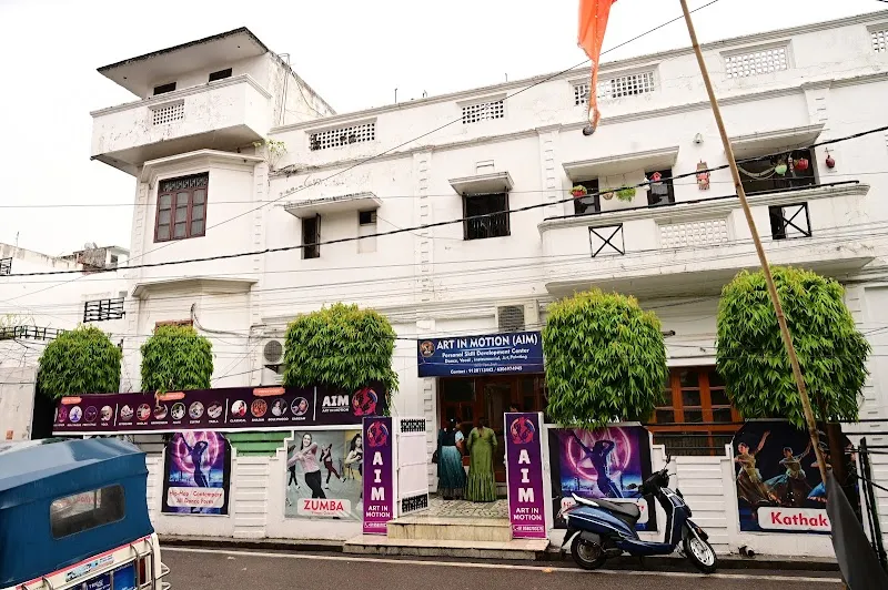 AIM – Art in Motion | Dance, Music, Singing & Art Classes in Lucknow