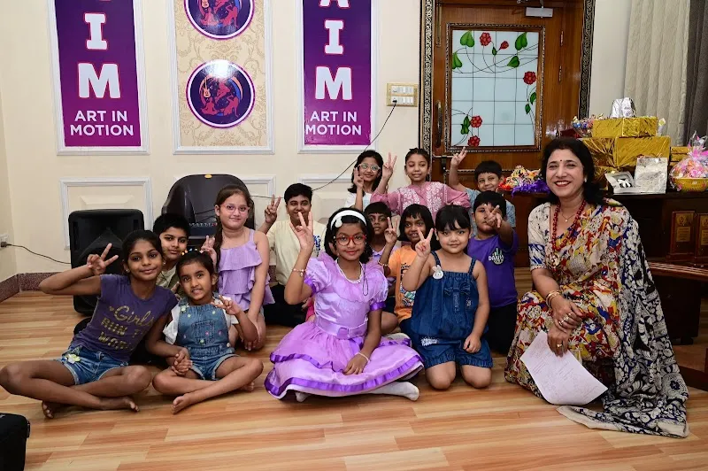 AIM – Art in Motion | Dance, Music, Singing & Art Classes in Lucknow