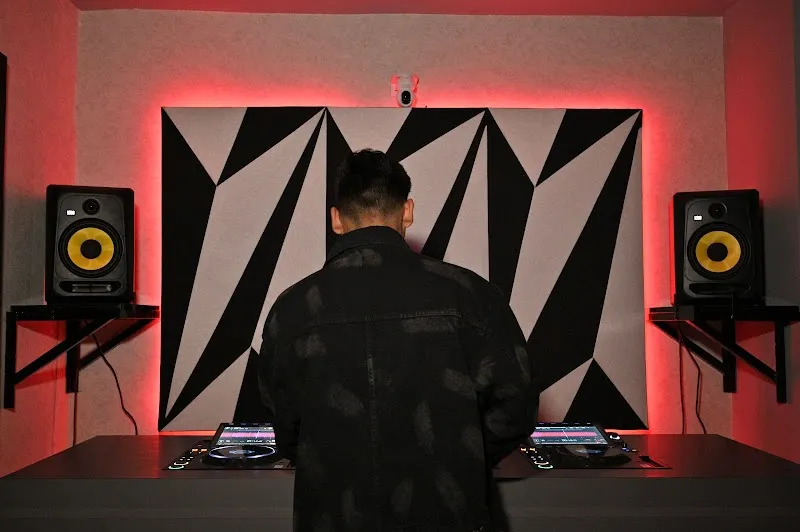 Waveform Studio
