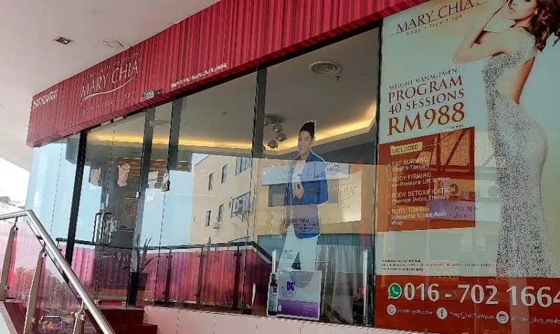 Mary Chia, Plaza Pelangi