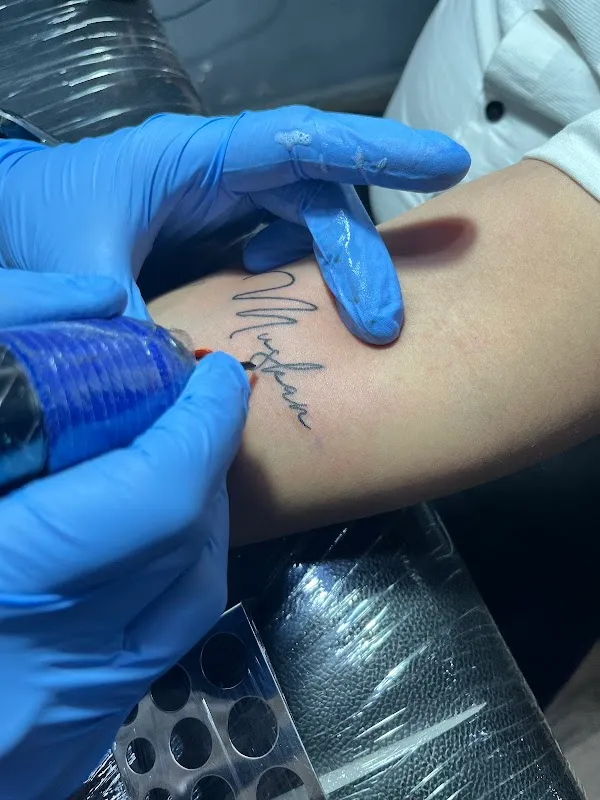 Crew tattoo studio