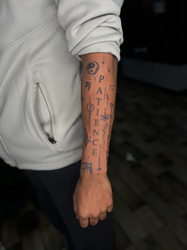 Crew tattoo studio