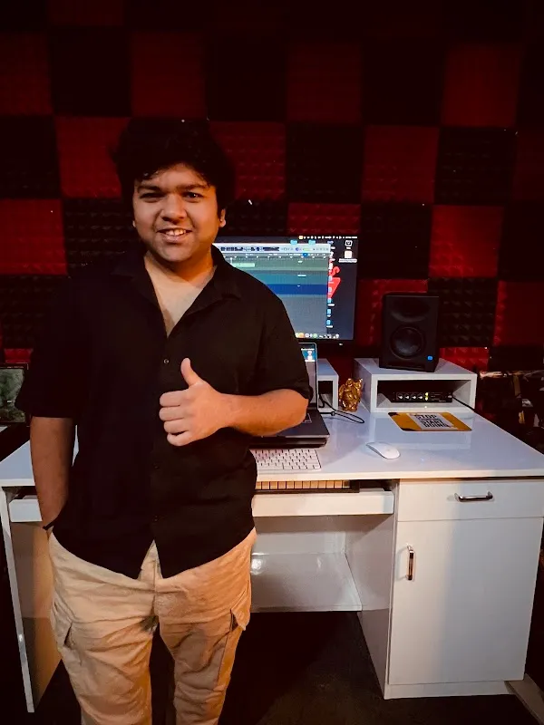 7 Studios