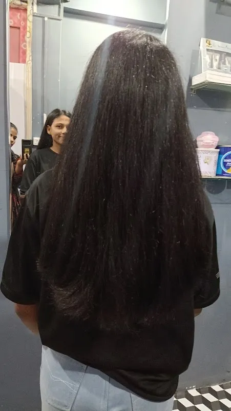 Advance Hair Look Unisex Salon