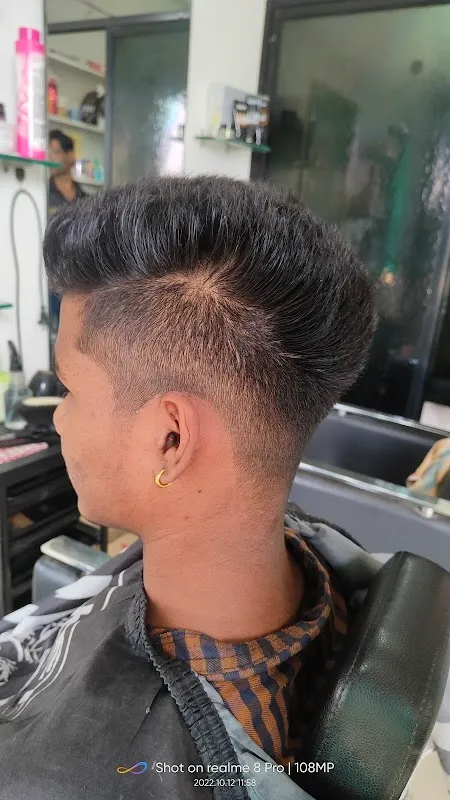 Advance Hair Look Unisex Salon