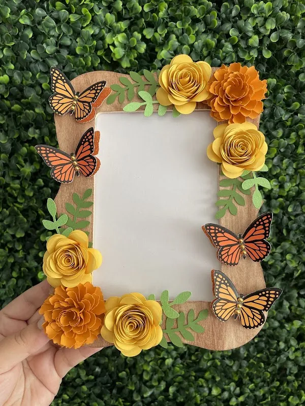Artisans - The Community Art Studio