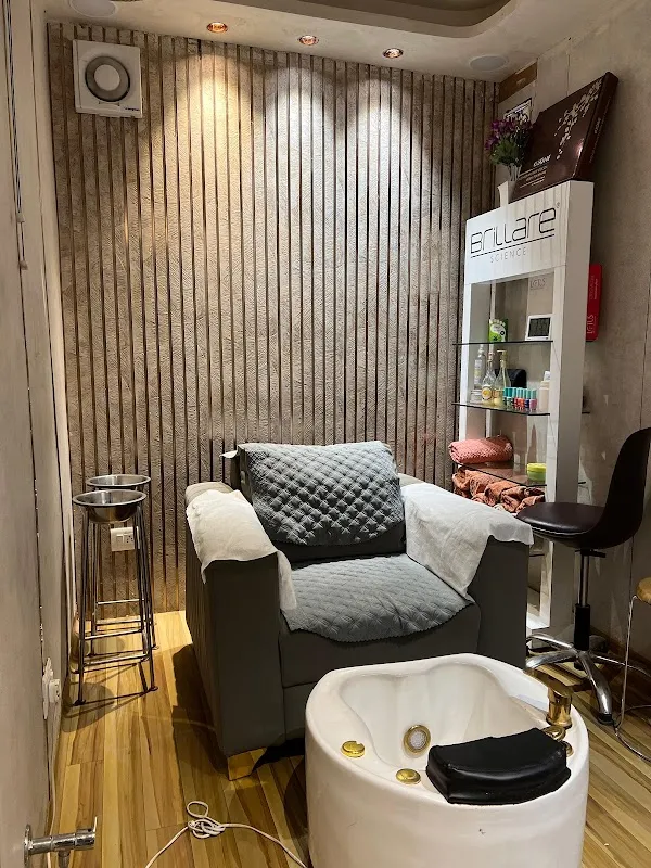 Good Looks Unisex Salon