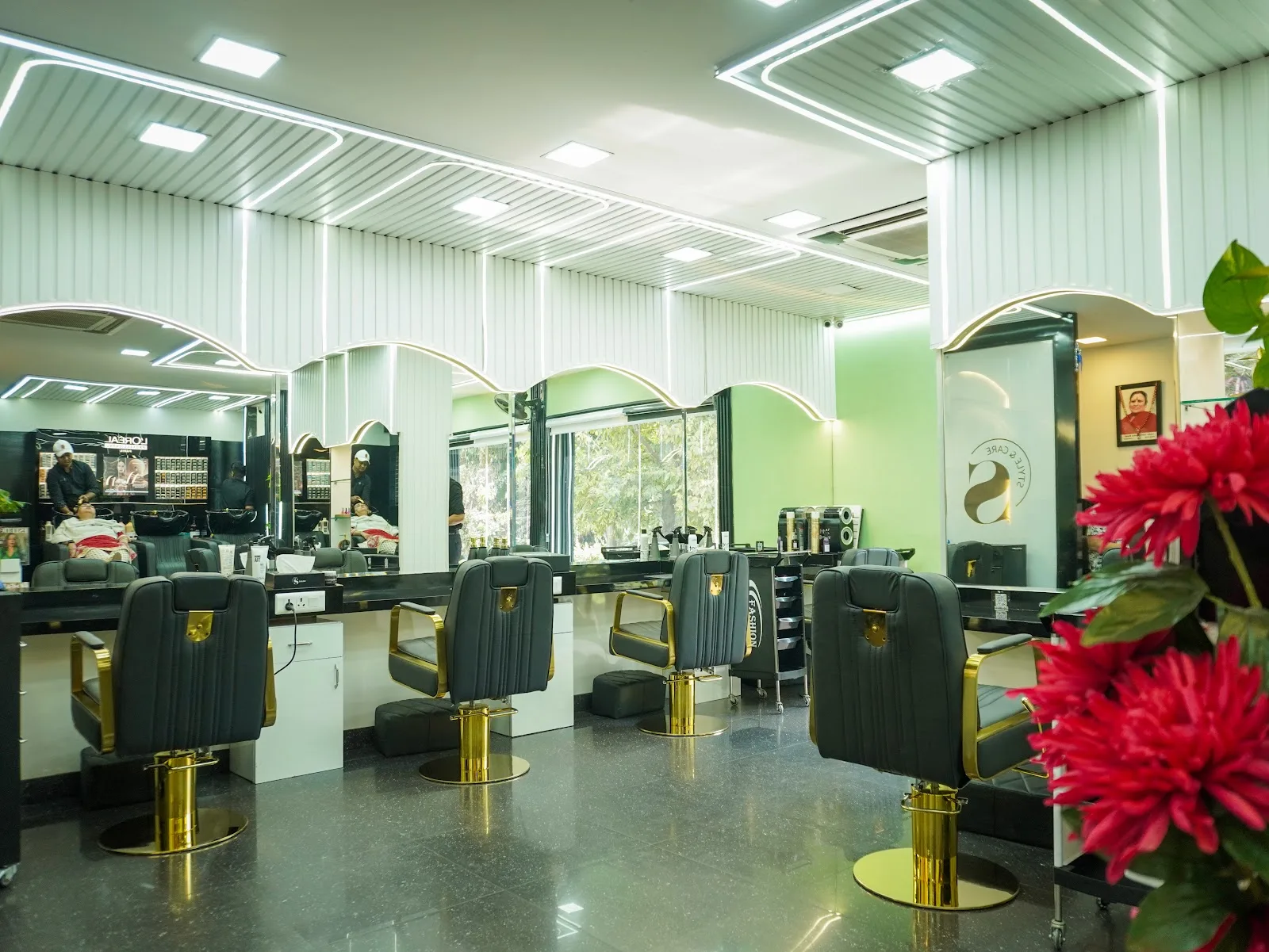 S Salon