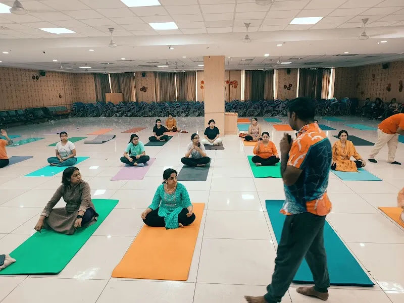 National School of Yoga