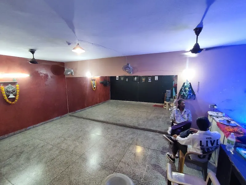 ULTIMATE DANCE CENTER