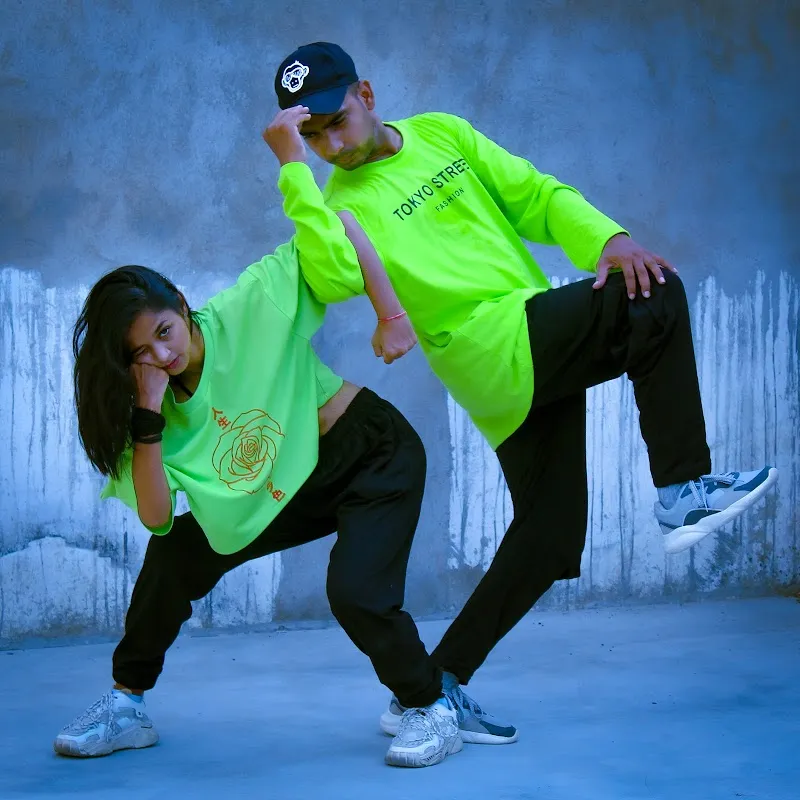 S DANCE STUDIO