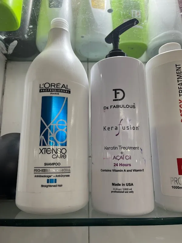 Aastha Unisex Salon