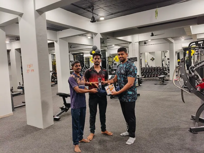 FITNESS ENGINE The Hardcore Gym