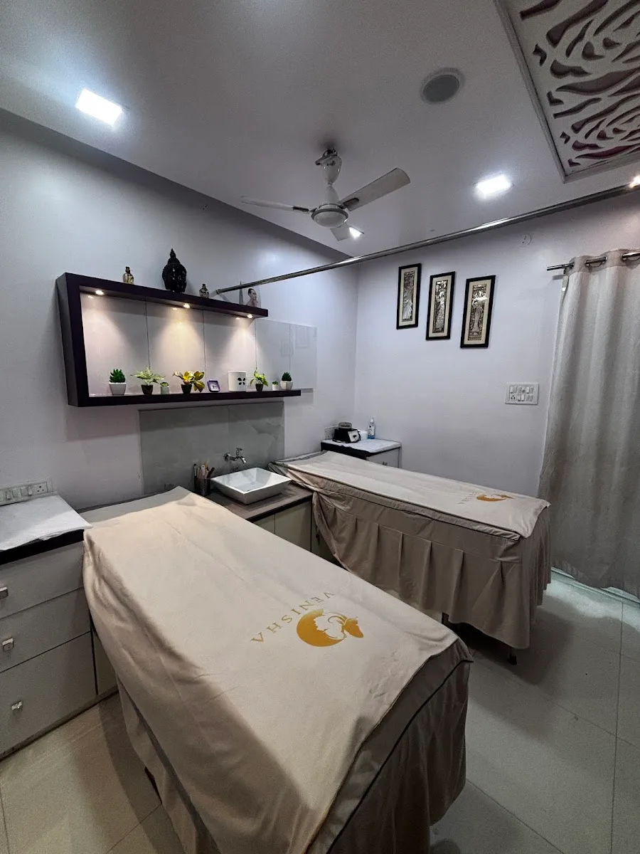 Venisha Beauty Salon & Academy