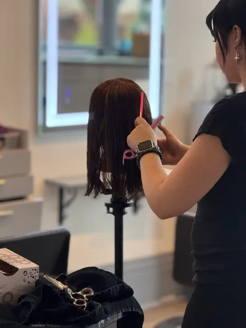 95th St Salon