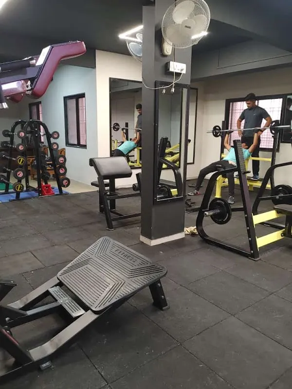Curve fitness centre