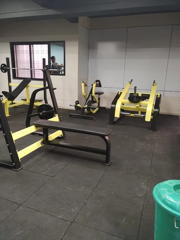 Curve fitness centre