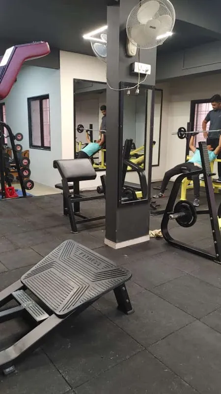 Curve fitness centre