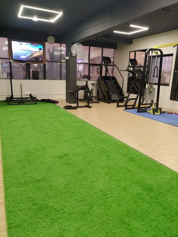 Curve fitness centre